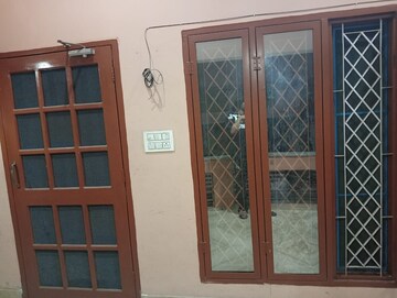 Furnished Amenities in 2 BHK Builder Floor at East Canal Road – for Rent