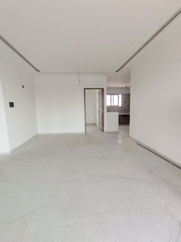 Room in 4 BHK Apartment at Aishwaryam Deerstone, Akurdi – for Rent