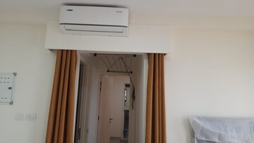 Furnished Amenities in 3 BHK Apartment at Hiranandani Fortune City, New Panvel – for Rent