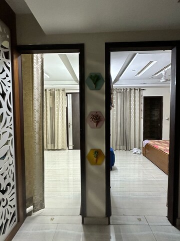 Master Bedroom in 2 BHK Builder Floor at Palam Vihar Residents Association, Palam Vihar – for Rent