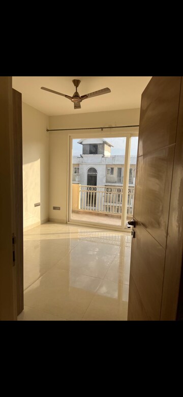Bathroom in 3 BHK Apartment at Maxxus Elanza, International Airport Road – for Rent