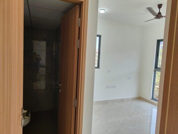 Room in 1 BHK Apartment at Godrej Urban Park, Chandivali – for Rent
