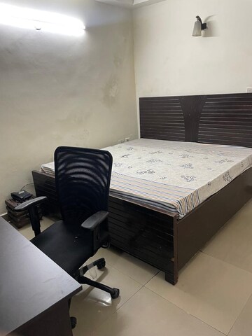 Master Bedroom in 3 BHK Apartment at Jm Orchid, Sector 76 – for Rent