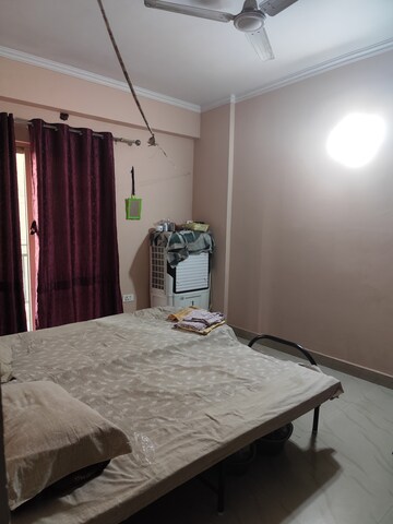Bedroom in 2.5 BHK Apartment at Futec Gateway, Sector 75 – for Rent