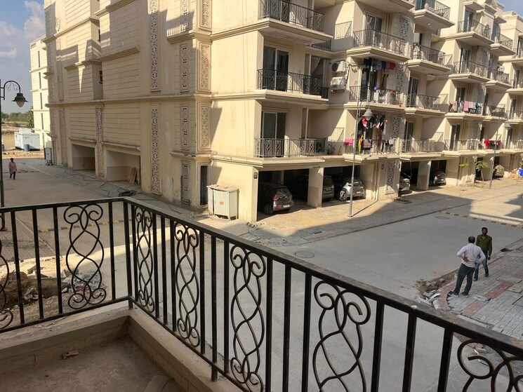 Balcony, signature-global-park 3 Bedroom 1081 Sq.Ft. Apartment In Sohna Sector 36 Gurgaon 8385192