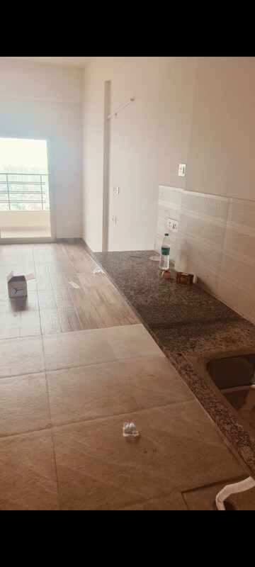 1 BHK Apartment For Rent in Paramount Golfforeste, Zeta I Greater Noida