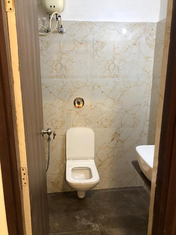 Bathroom in 3 BHK Apartment at Vishwanath Ishaan 2, Satellite – for Rent