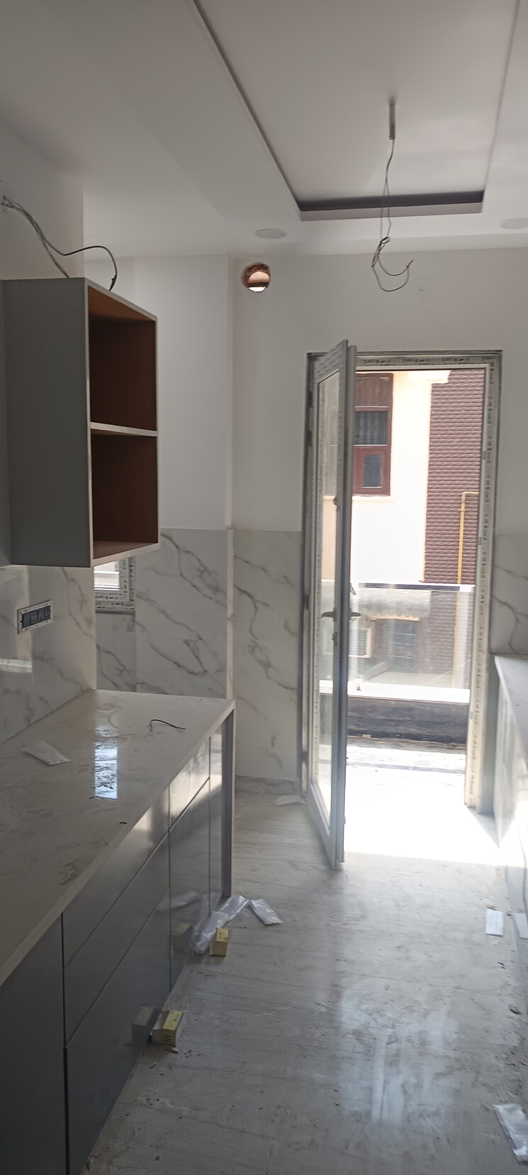 Bathroom, rohini sector 11 3 Bedroom 1200 Sq.Ft. Builder Floor In Rohini Sector 11 Delhi 8385279