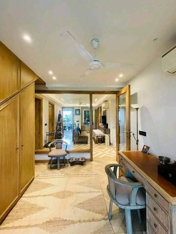 Gym in 1 BHK Builder Floor at Saket – for Rent