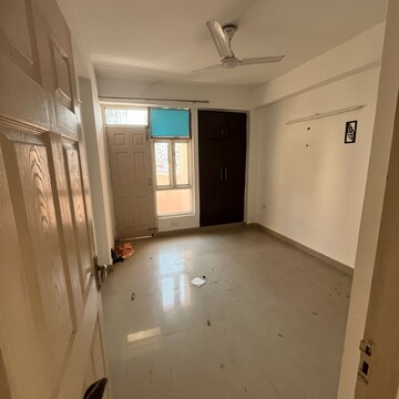 Building Lobby in 2.5 BHK Apartment at Supertech Cape Town, Sector 74 – for Rent