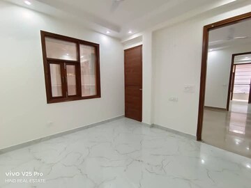 Room in 2 BHK Builder Floor at Saket – for Rent