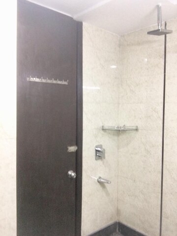 Furnished Amenities in 3 BHK Builder Floor at Paryavaran Complex – for Rent