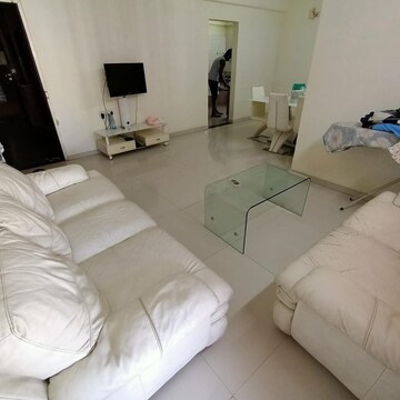 Living Room in 4 BHK Apartment at Makarba – for Rent