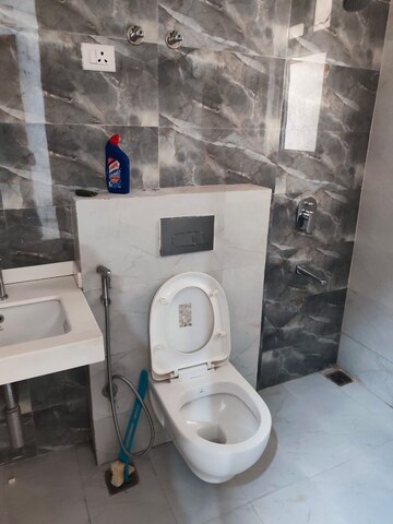 Bathroom in 3 BHK Apartment at Gomti Nagar – for Rent