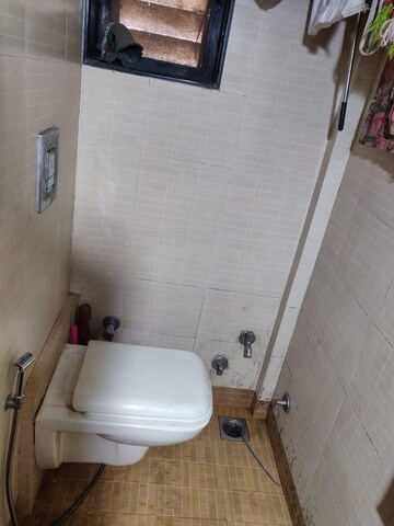 Bathroom in 1 RK Apartment at Lower Parel – for Rent