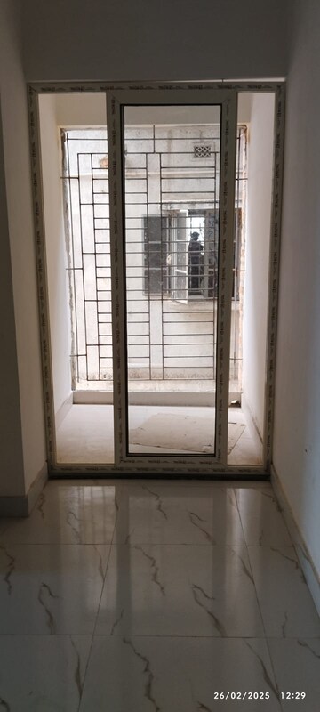 Room in 1 BHK Apartment at Joka – for Sale
