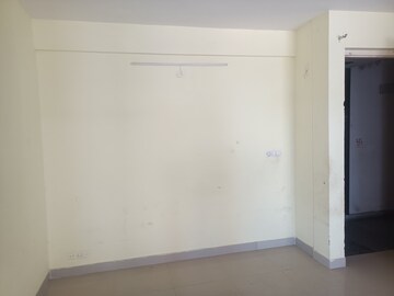 Room in 2 BHK Apartment at Breez Global Heights, Sohna Sector 33 – for Rent