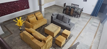 Living Room in 3 BHK Builder Floor at Paryavaran Complex – for Rent
