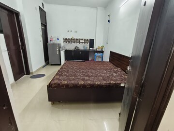 Bedroom in 1 RK Builder Floor at Vipul Square, Sushant Lok I – for Rent