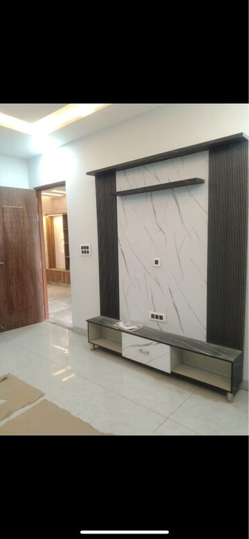 Room in 3 BHK Builder Floor at Sector 43 – for Sale