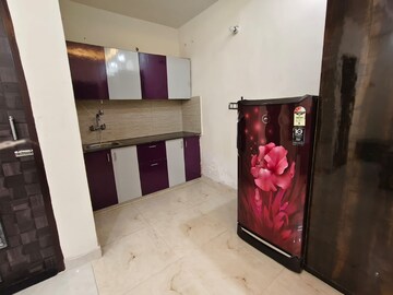 Furnished Amenities in 1 RK Builder Floor at Ansal Sushant Lok I, Sector 43 – for Rent