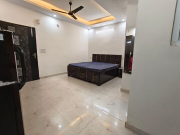 Bedroom in 1 RK Builder Floor at Ansal Sushant Lok I, Sector 43 – for Rent