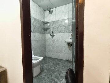 Bathroom in 1 RK Builder Floor at Ansal Sushant Lok I, Sector 43 – for Rent
