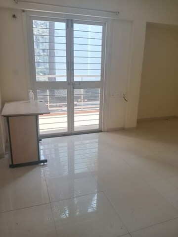 Room in 3 BHK Apartment at Swojas Sargam, Kothrud – for Rent