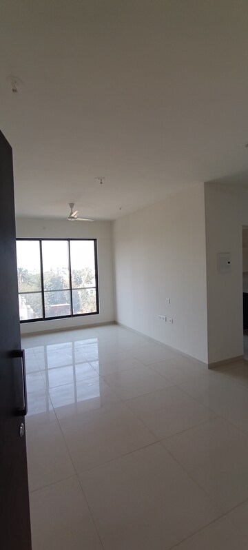 Room in 3 BHK Apartment at Kolte Patil Verve, Bangur Nagar – for Rent