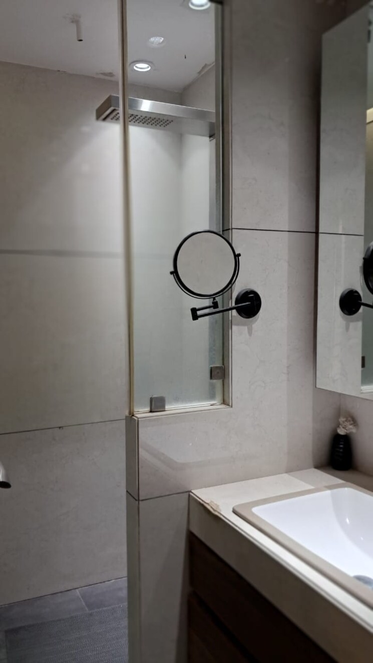 Bathroom, oberoi-springs 4 Bedroom 2600 Sq.Ft. Apartment In Andheri West Mumbai 8385682