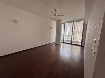 Room in 4 BHK Apartment at M3M Golf Estate, Sector 65 – for Rent