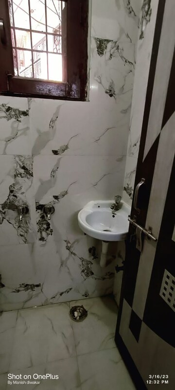 Bathroom in 1 BHK Builder Floor at Saket – for Rent