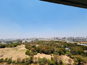 Master Bedroom in 2 BHK Apartment at Amanora Gold Towers, Hadapsar – for Rent