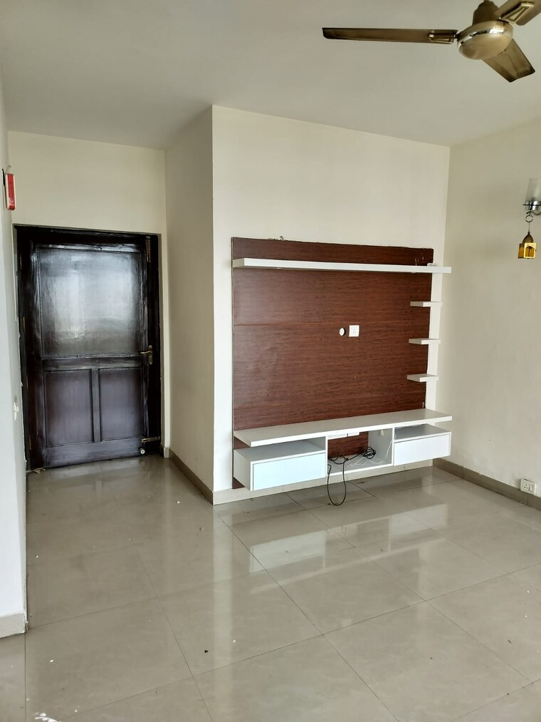 Room, emaar-palm-gardens 3 Bedroom 1900 Sq.Ft. Apartment In Sector 83 Gurgaon 8385748