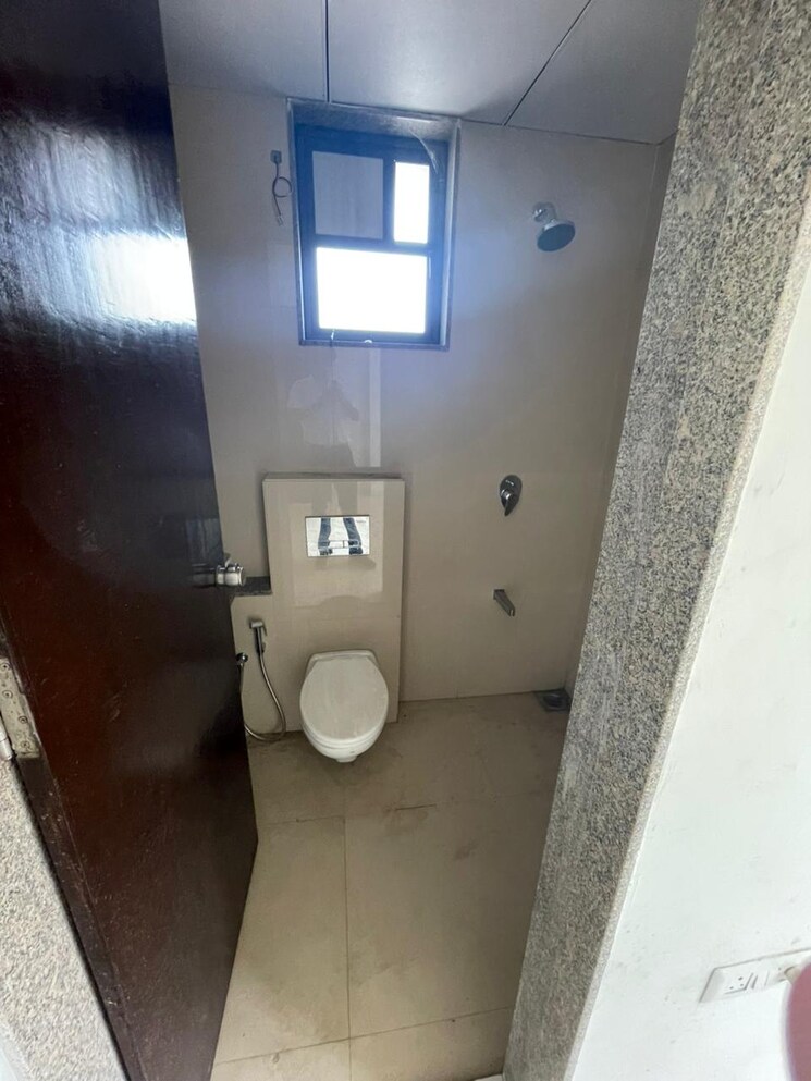 Bathroom, science city 2 Bedroom 270 Sq.Yd. Apartment In Science City Ahmedabad 8385905
