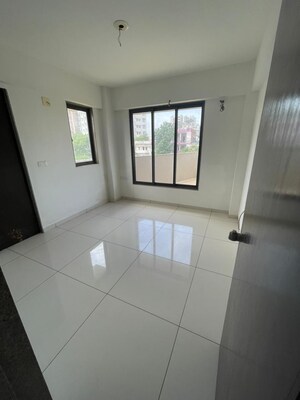 Room in 2 BHK Apartment at Science City – for Sale