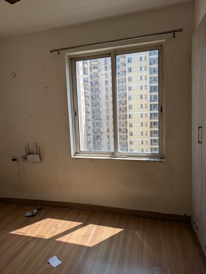 Room in 2 BHK Apartment at Jaypee Green Wish town Klassic, Sector 134 – for Sale