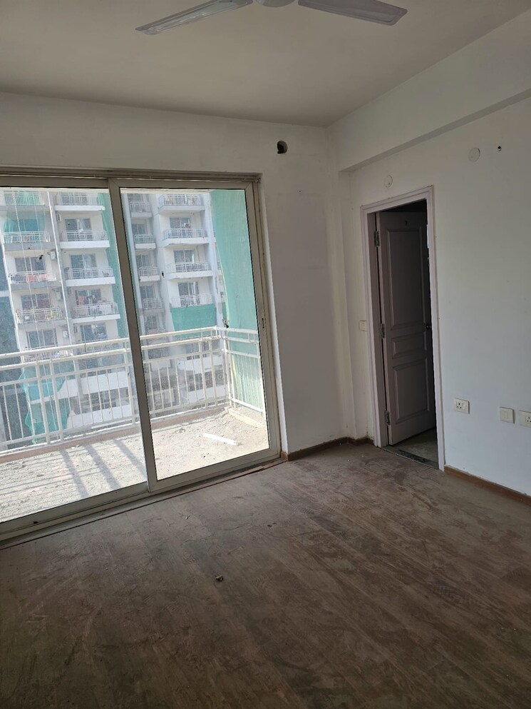 Room, paras-dews 3 Bedroom 1760 Sq.Ft. Apartment In Sector 106 Gurgaon 8385815