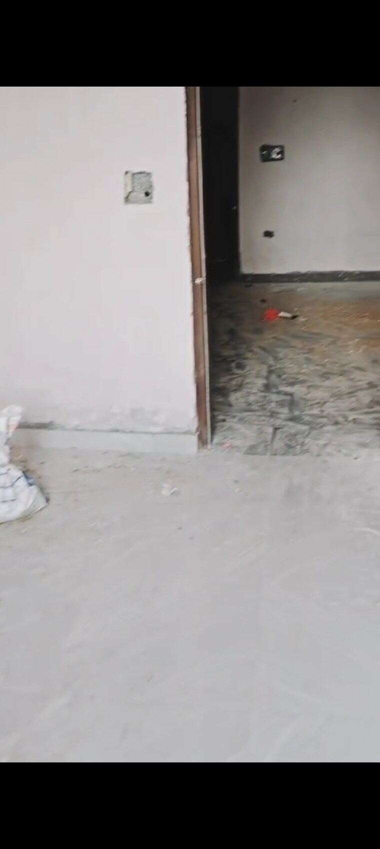 Room, new ashok nagar 3 Bedroom 80 Sq.Yd. Builder Floor In New Ashok Nagar Delhi 8385848