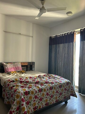 Bedroom in 4 BHK Apartment at Prahlad Nagar – for Rent
