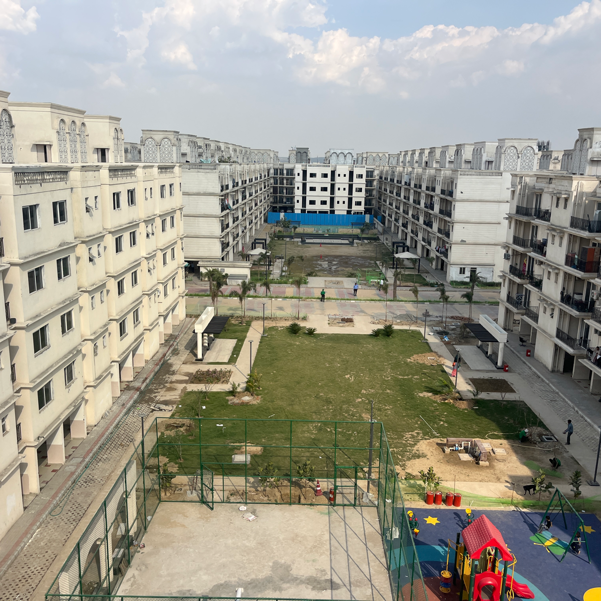 2 BHK + Study Room Apartment For Sale in Signature Global Park 4 and 5
