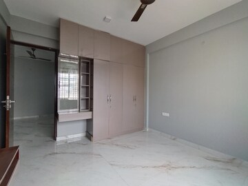 Room in 3 BHK Builder Floor at Hsr Layout – for Rent