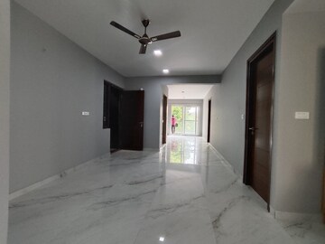 Room in 3 BHK Builder Floor at Hsr Layout – for Rent