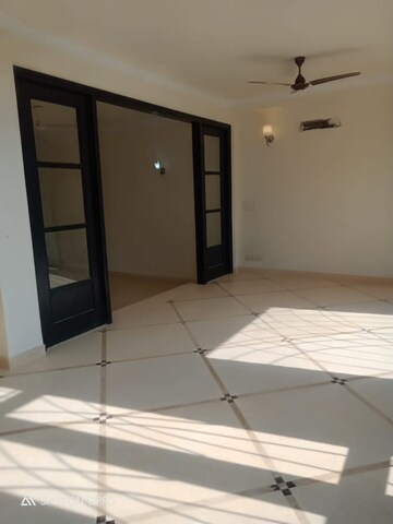 4 BHK Villa For Rent in Omaxe Designer Villas Mayfield Garden Sector 51 Gurgaon  8385938