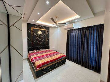 Bedroom in 3 BHK Apartment at Sector 20 – for Rent