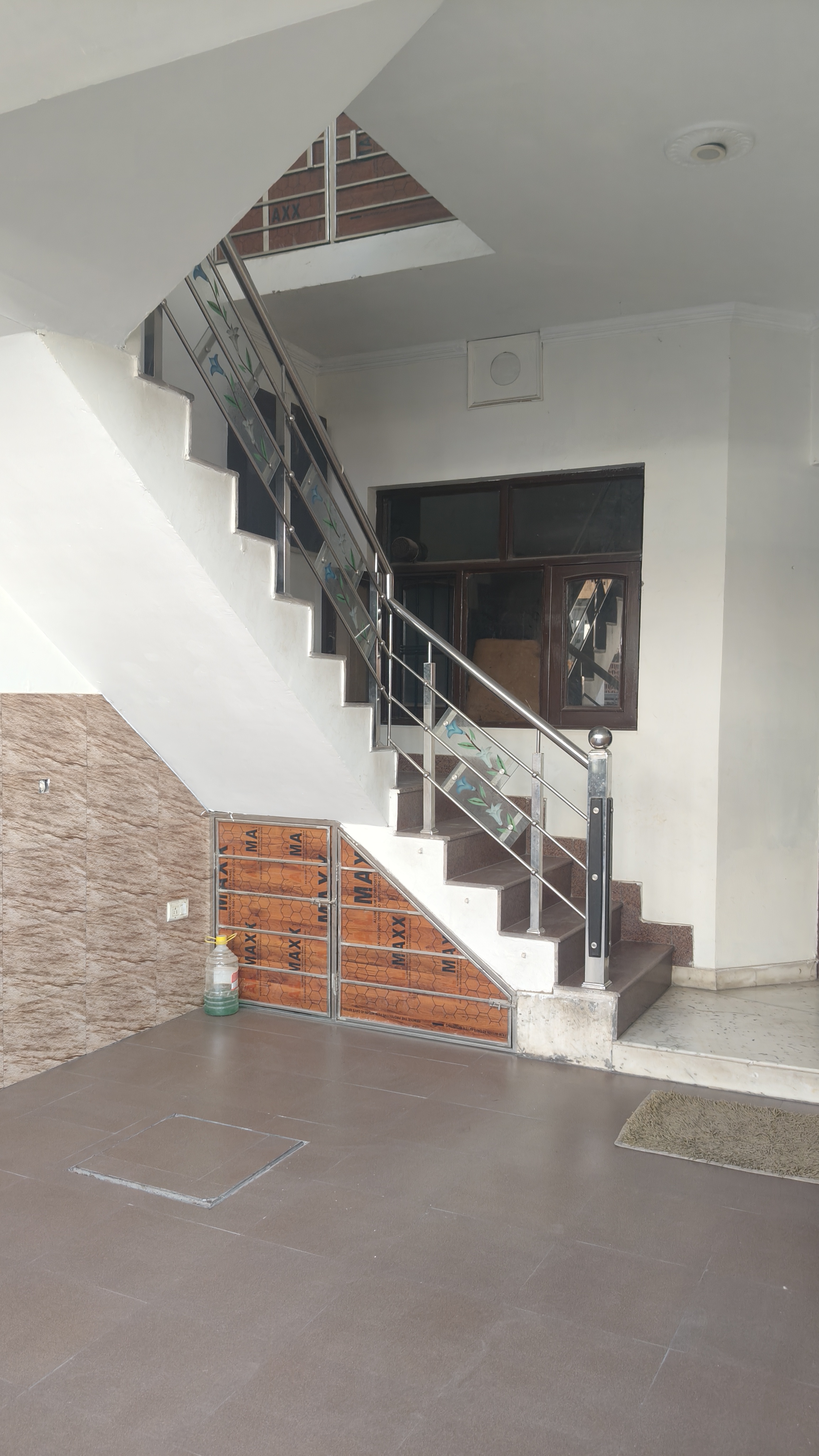6 BHK + Extra Room Independent House For Sale in D R Estate 