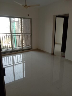 Room in 4 BHK Apartment at Piramal Vaikunth, Balkum Pada – for Sale