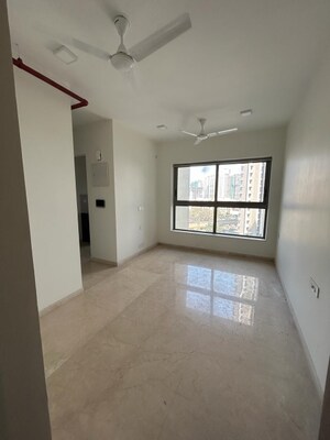 Room in 4 BHK Apartment at Piramal Vaikunth, Balkum Pada – for Sale