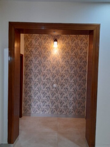 Room in 2 BHK Builder Floor at Aman Vihar – for Rent