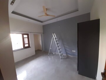 Room in 2 BHK Builder Floor at Aman Vihar – for Rent